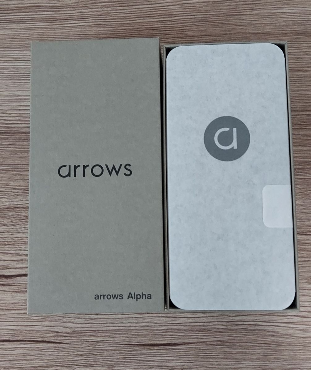 スマホの蓋を開けた画像